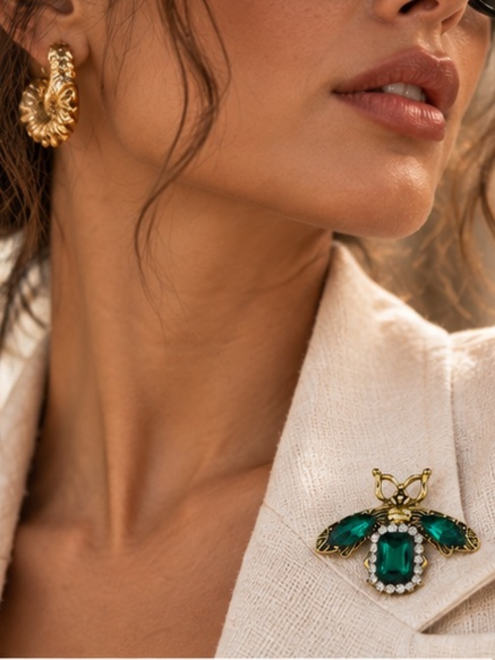 Elegant Green Bee Brooch Boho Vintage Jewelry